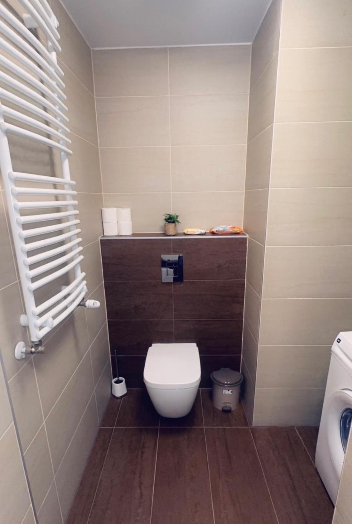 Koris Pool Apartments บูดาเปสต์ ภายนอก รูปภาพ